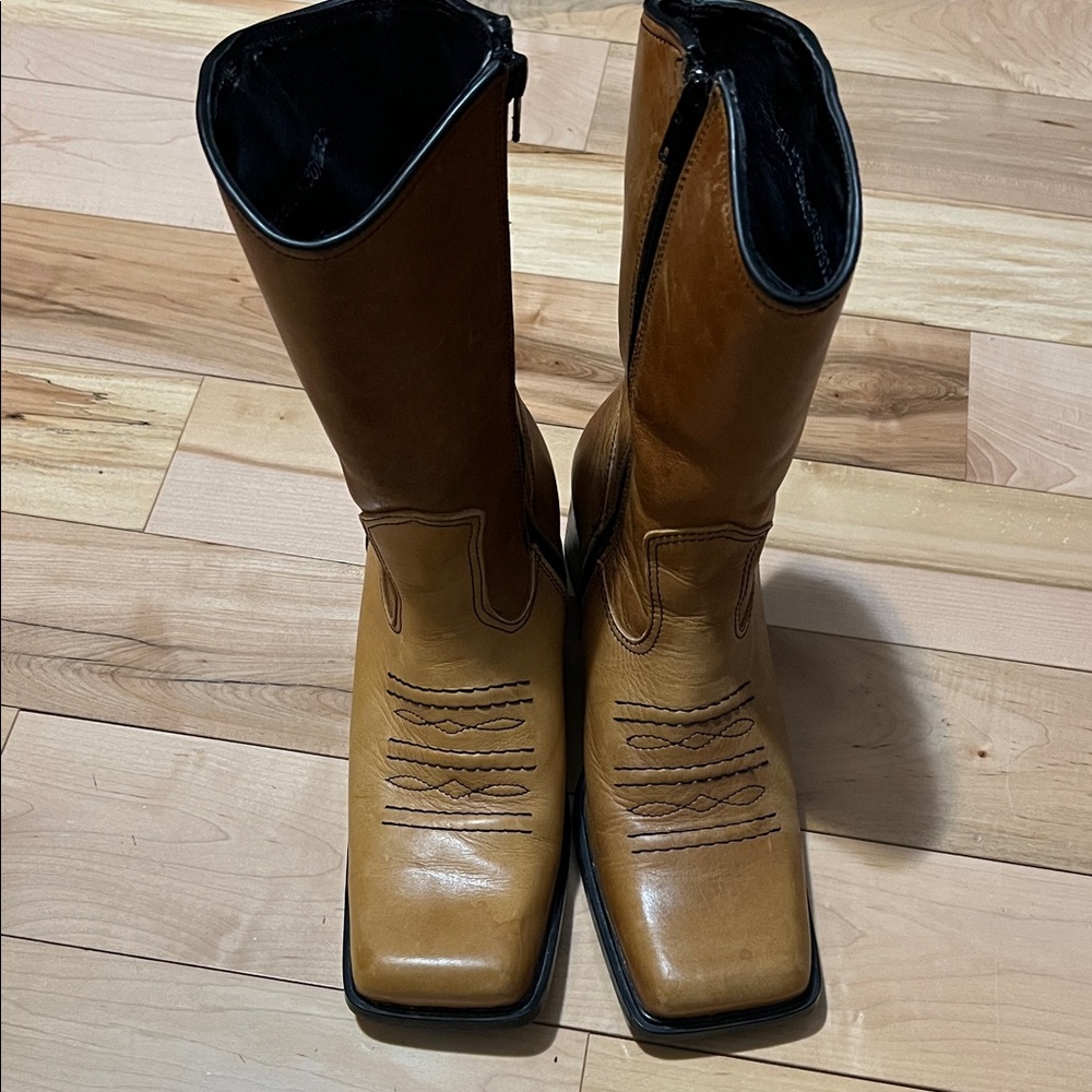 Vintage Tan Leather Western Boots